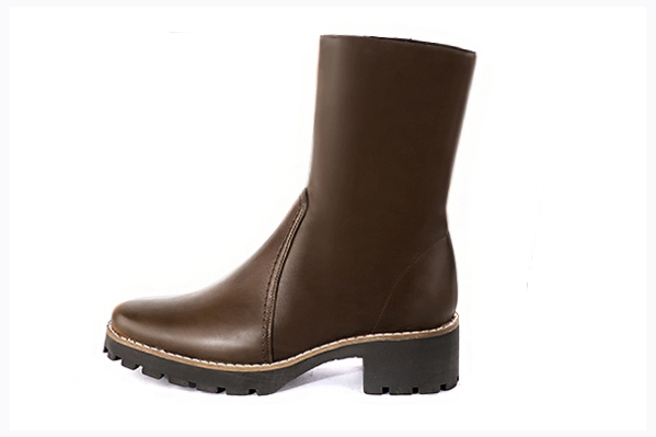 Dark brown women's ankle boots with a zip on the inside. Round toe. Low rubber soles. Profile view - Florence KOOIJMAN